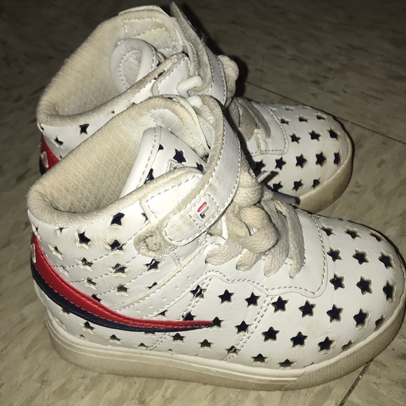 COPY - Fila sneakers size 7c - Picture 2 of 3
